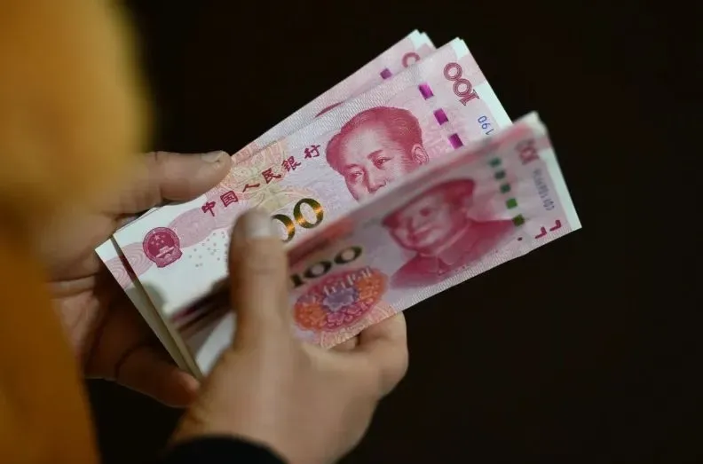 Bloomberg: Торгівля юанями на валютному ринку Росії досягла рекордного рівня