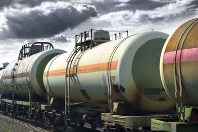 Казахстан заявляє, що не готує надзвичайних запасів бензину для росії
