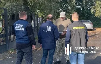 Фіктивно зараховував на службу футболістів: на Прикарпатті судитимуть командира ТЦК