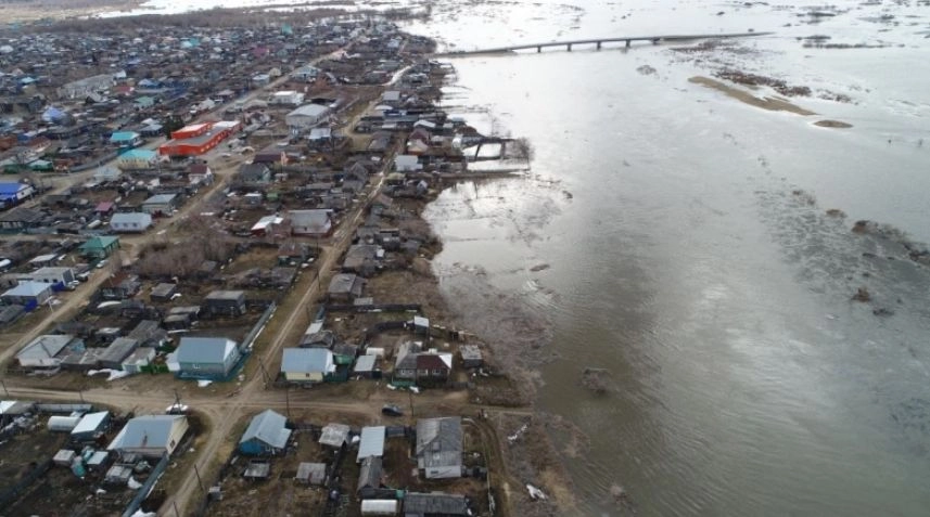 Urgent evacuation of the population began in the Kurgan region of Russia due to flooding