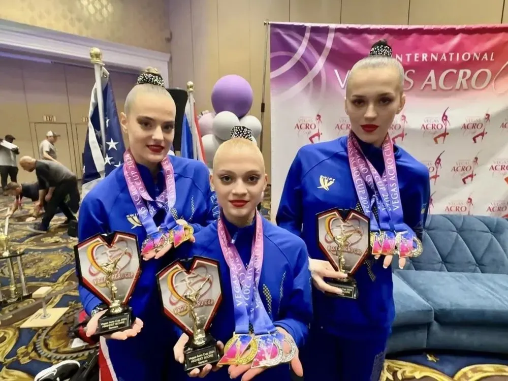 Украинские акробатки в Лас-Вегасе завоевали на международном турнире три медали
