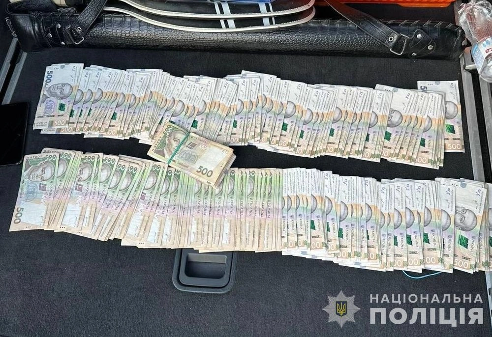 Kyiv customs official detained for bribery