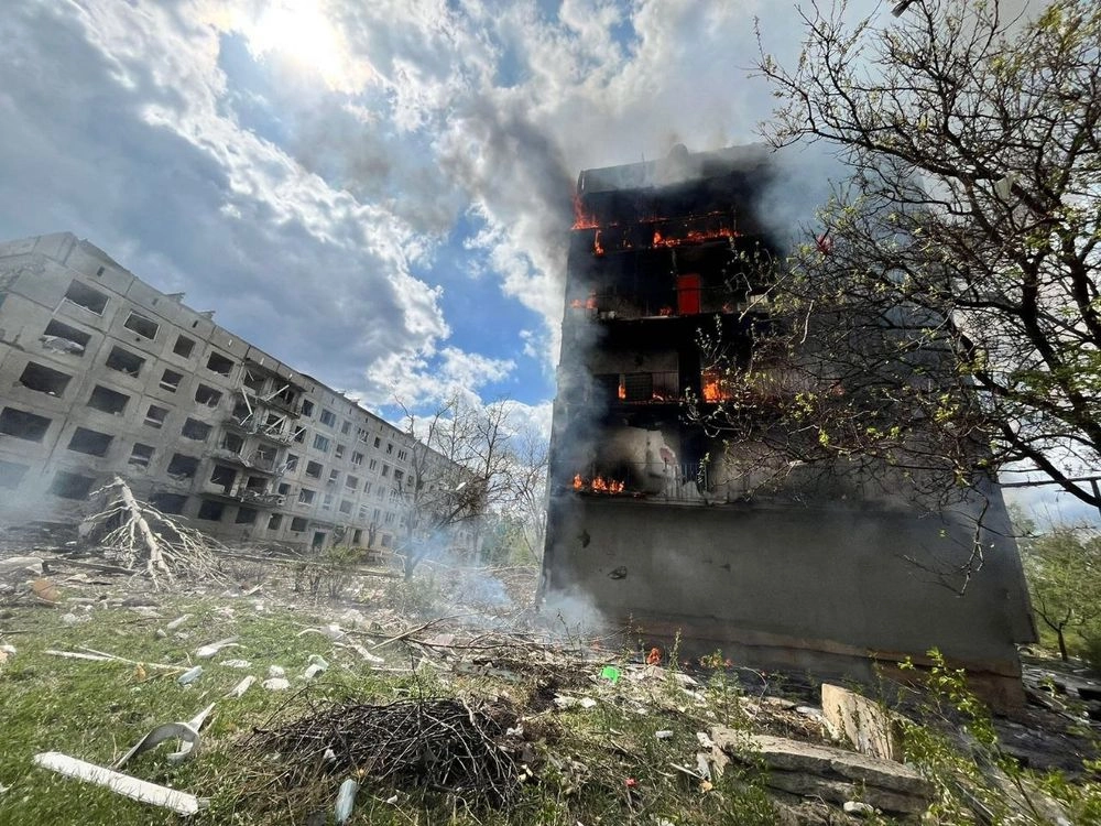 Донецкая область: россияне сбросили авиабомбу на Очеретное, есть погибшие и раненые