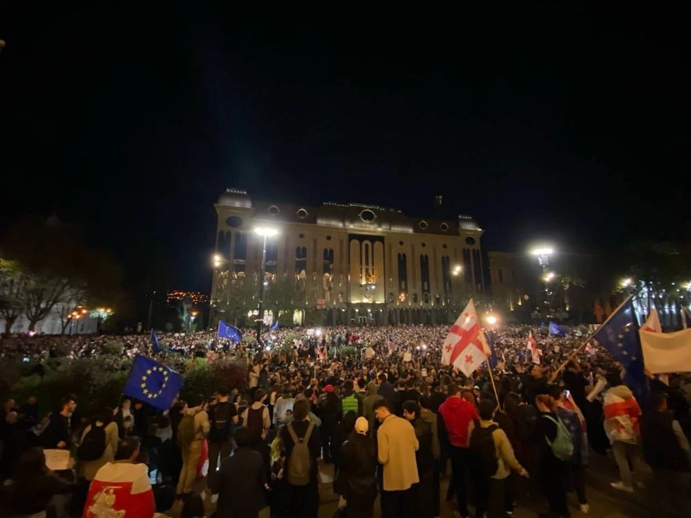 В столице Грузии на митинг против законопроекта "об иноагентах" вышли более 5 тыс. человек