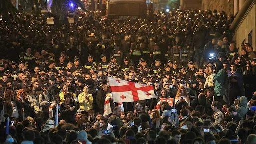 in-tbilisi-14-people-were-detained-at-a-rally-against-the-law-on-foreign-agents-one-police-officer-was-injured