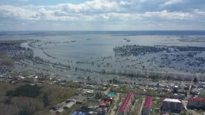 In russia's tyumen region, all residents of the town of Ishim will be evacuated due to flooding