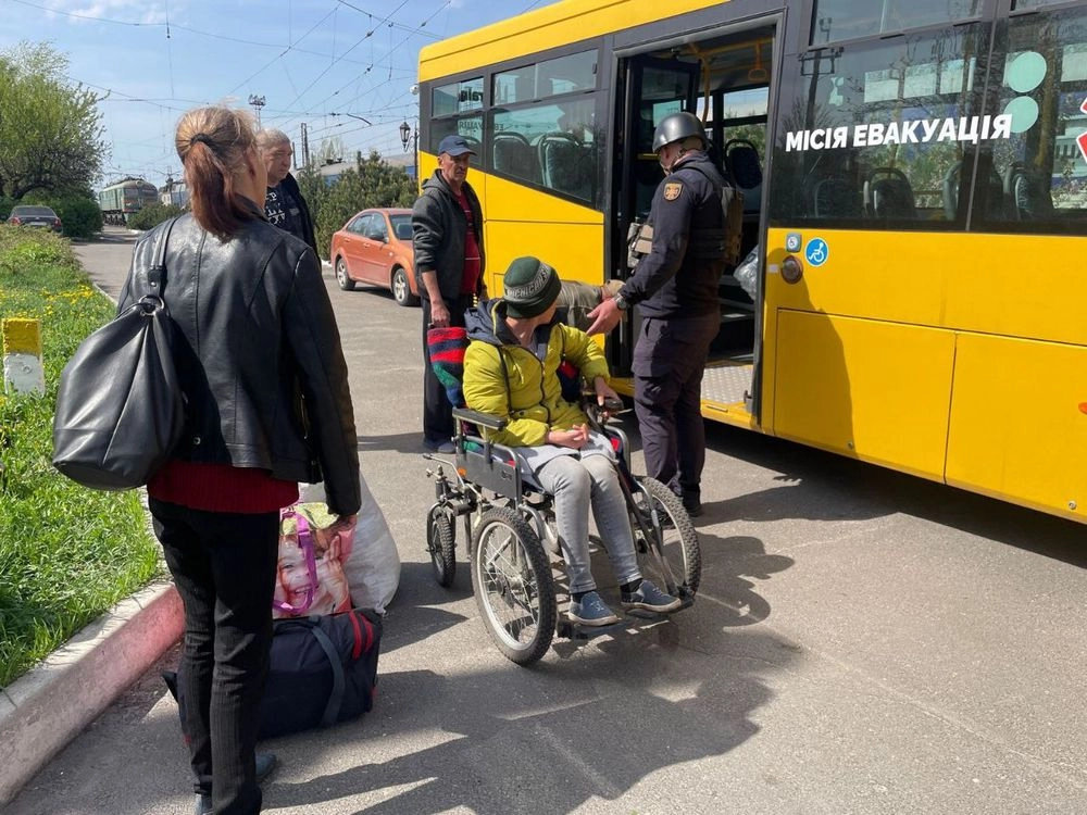 Donetsk region: fifty more people evacuated, including 15 children and 5 people with limited mobility
