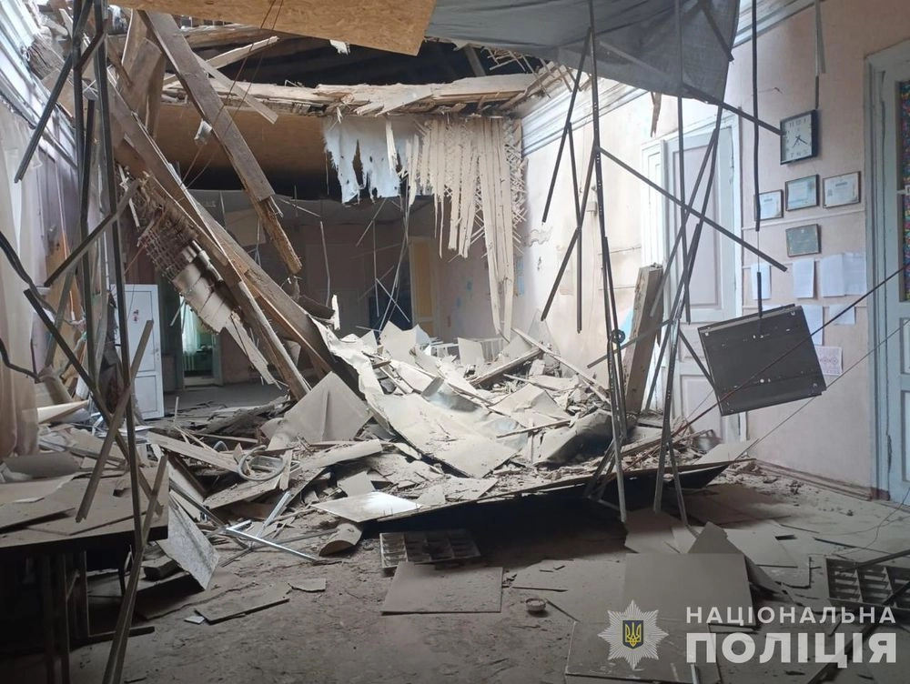 Nikopol shelled by Russian army in the morning, lyceum damaged, woman wounded - Ministry of Internal Affairs