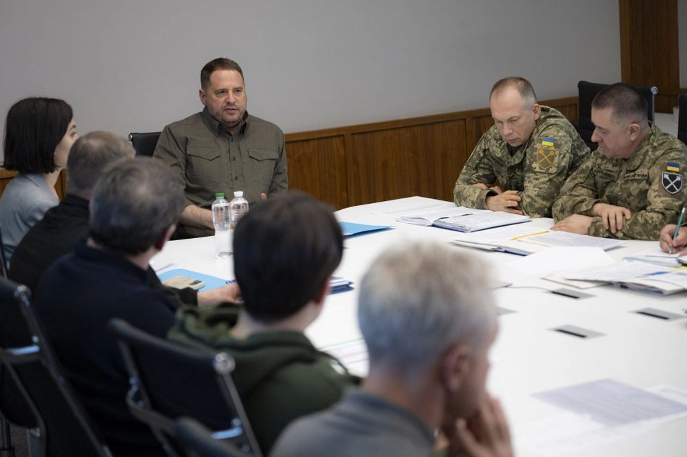 Проект "Партнеры обороны": в Офисе президента провели встречу с бизнесом по наращиванию помощи военным