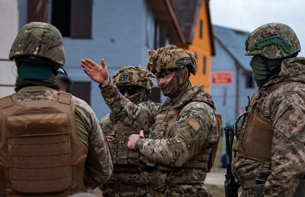Военные Украины делятся боевым опытом с офицерами Австралии и Финляндии в рамках многонациональных курсов подготовки