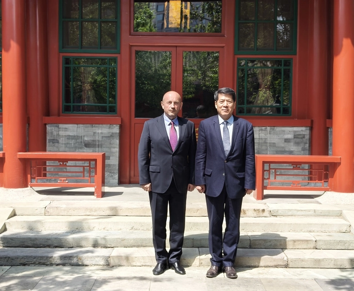 Посол Украины встретился со спецпредставителем Китая и подтвердил приглашение КНР на Саммит мира