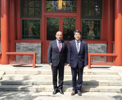 Посол Украины встретился со спецпредставителем Китая и подтвердил приглашение КНР на Саммит мира
