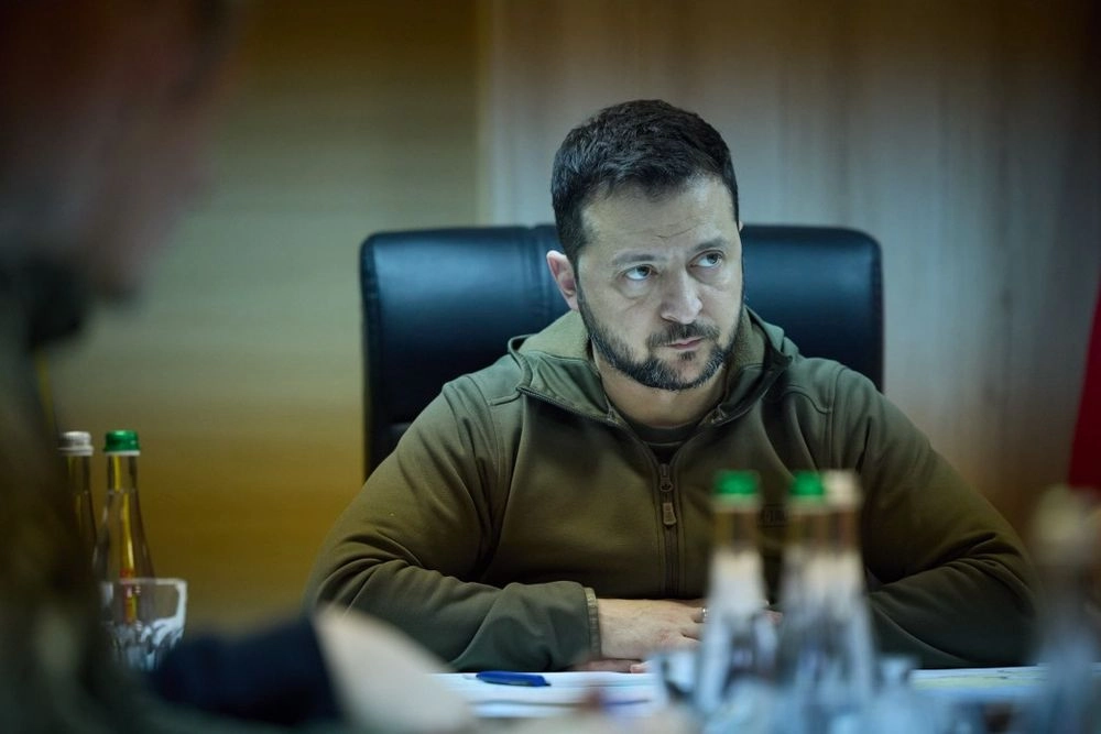 Zelenskyy listens to Syrskyy's report on the front and "painful losses" of the occupiers in Crimea