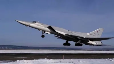 Russian Tu-22M3 bomber crashes in Russia after nighttime missile strike - Ground Forces