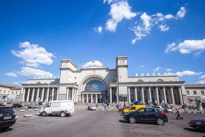 Вокзал Днепра возобновил работу после атаки армии рф, есть задержки поездов