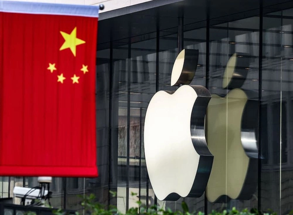 Chinese authorities ordered Apple to remove WhatsApp and Threads from the Chinese App Store
