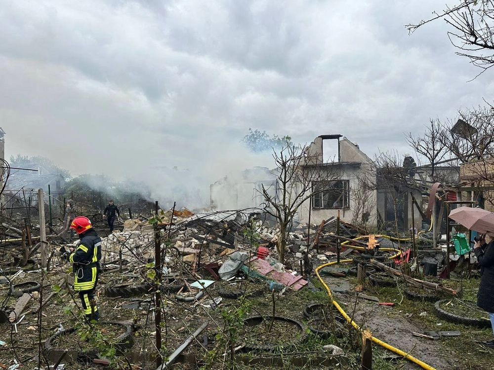 В результате российского ракетного удара по Одессе разрушены жилые дома, среди пострадавших трехлетний ребенок - Кипер