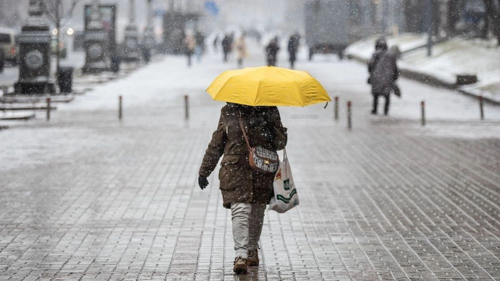 Киевлян предупреждают о дожде и значительных порывах ветра до конца дня