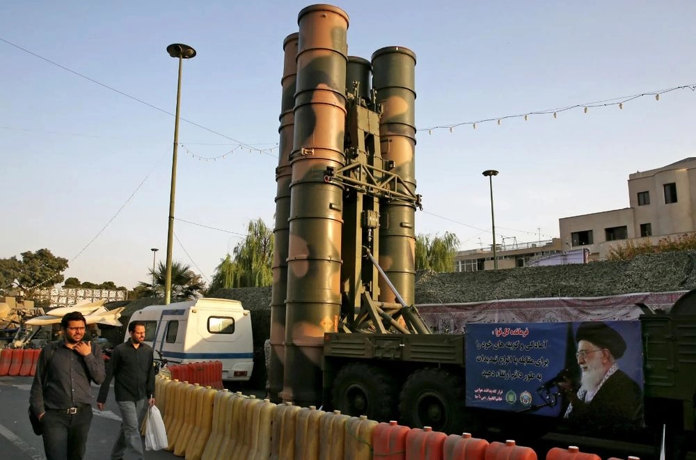NYT: Израиль нанес удар по российской установке С-300 в Иране