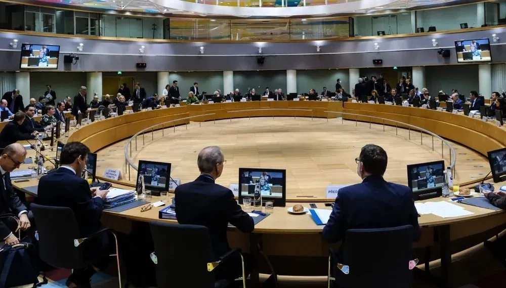 eu-ministers-discuss-euro500-million-in-military-aid-to-ukraine-blockade-still-in-place