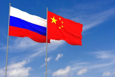 У кремлі заявили, що росія та Китай майже відмовилась від долара в торгівлі