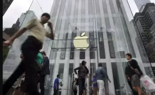 bankers-consider-apple-the-best-choice-for-2024-shares-of-the-tech-giant-could-grow-by-36percent