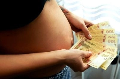 Рада планирует передать Пенсионному фонду функции по назначению выплат беременным и помощи на детей