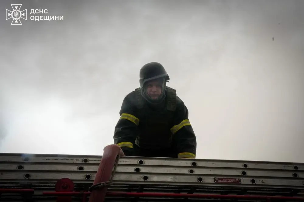 Атака рф на Одесскую область: спасатели показали ликвидацию последствий