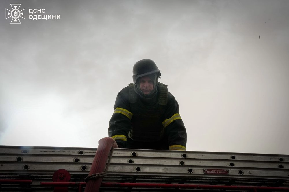 Russia's attack on Odesa region: rescuers show the aftermath