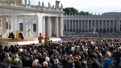Pope calls to pray for war-torn Ukraine and peace in the Middle East