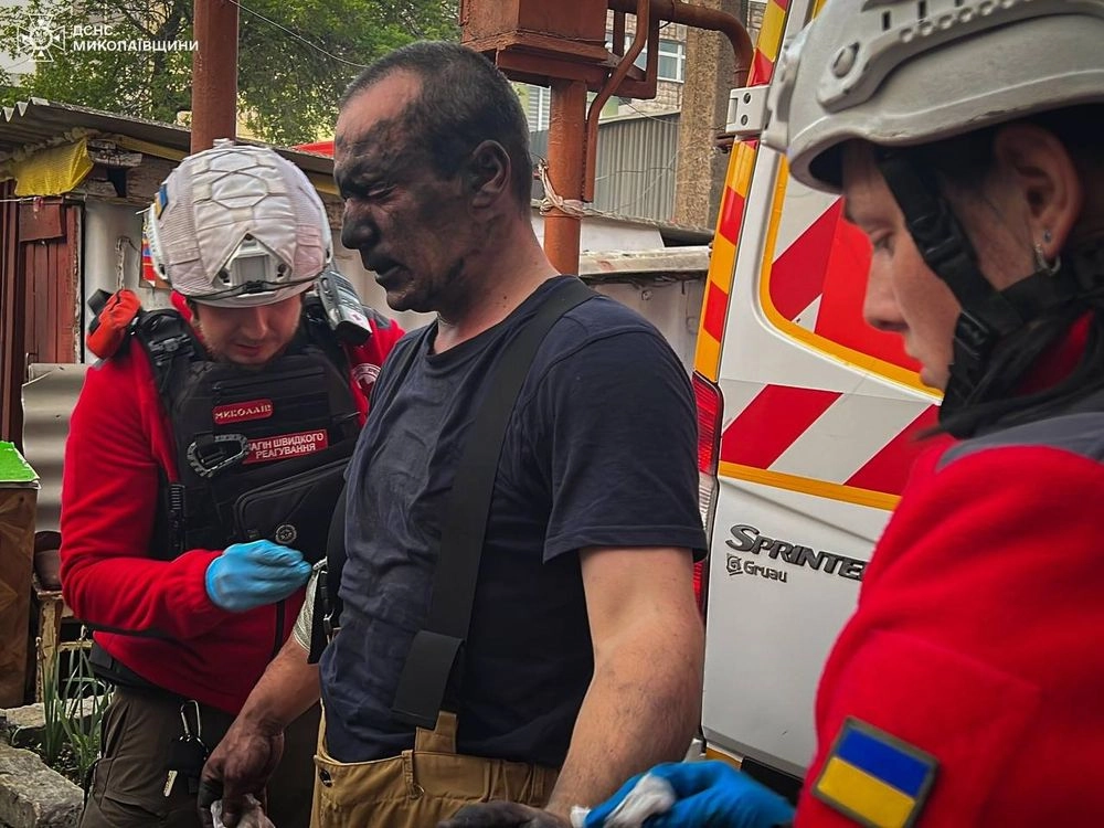 Вибух у Миколаєві: під час гасіння пожежі відбулась повторна детонація, постраждали 5 рятувальників
