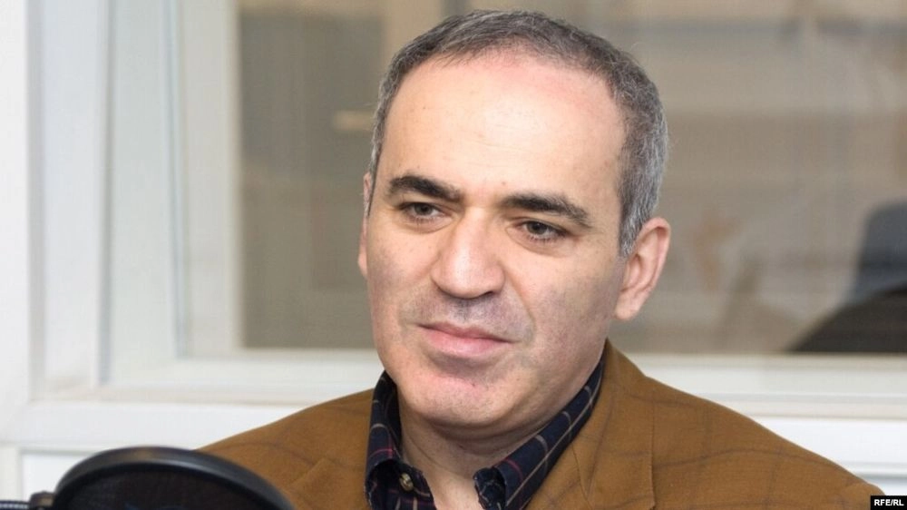 російський суд заочно заарештував шахіста Каспарова і ще трьох опозиціонерів за звинуваченням у тероризмі
