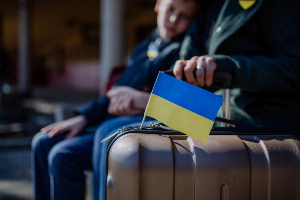 С начала полномасштабного вторжения более 950 тысяч украинцев выехали в Польшу - Сикорский