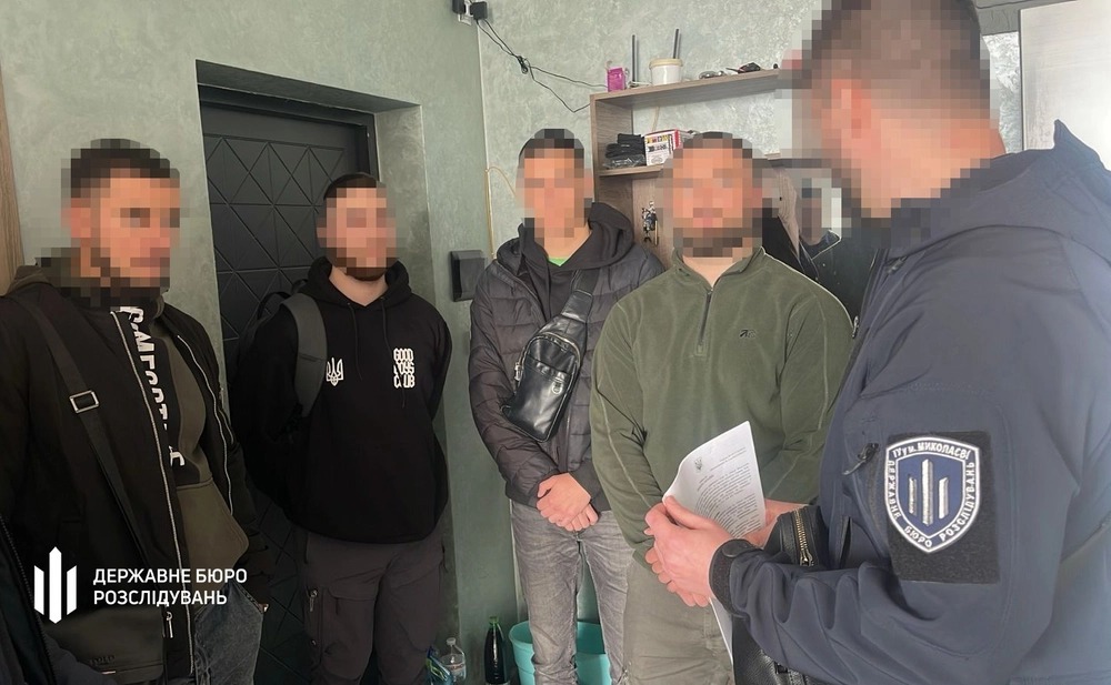Розстріл поліцейських на Вінниччині: ДБР викрило двох військових, які допомагали підозрюваним втекти за кордон