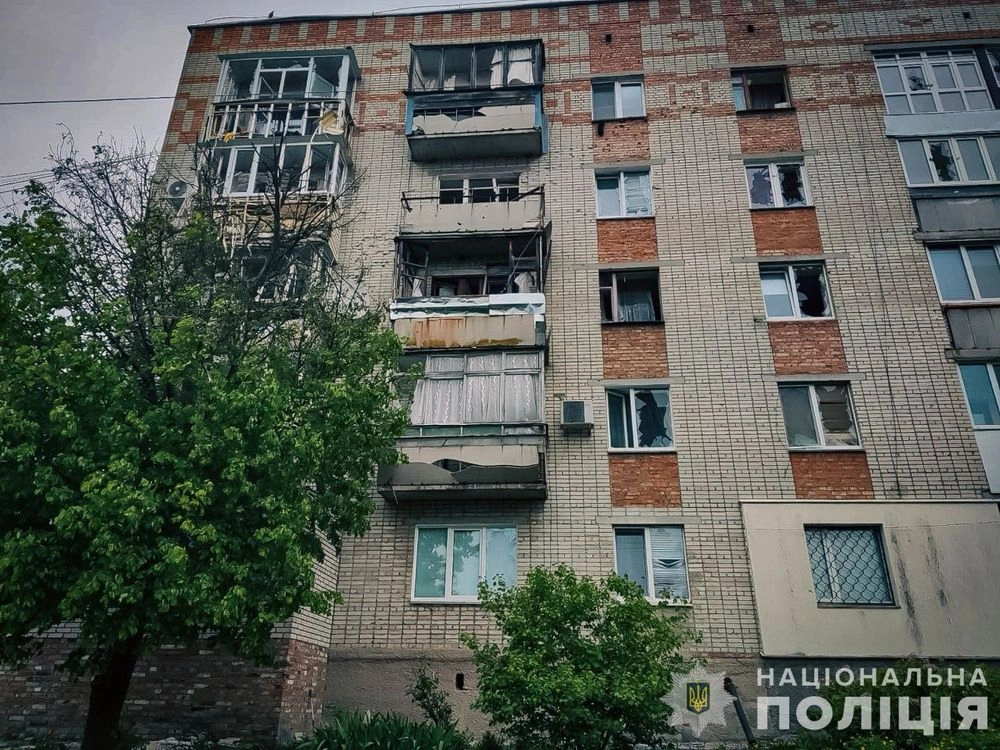 Вражеский артобстрел Белополья: правоохранители показали последствия