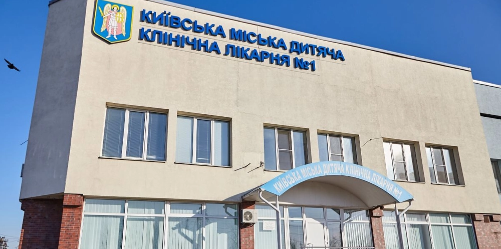 У КМДА показали, як відбувається термінова евакуація лікарень в Києві