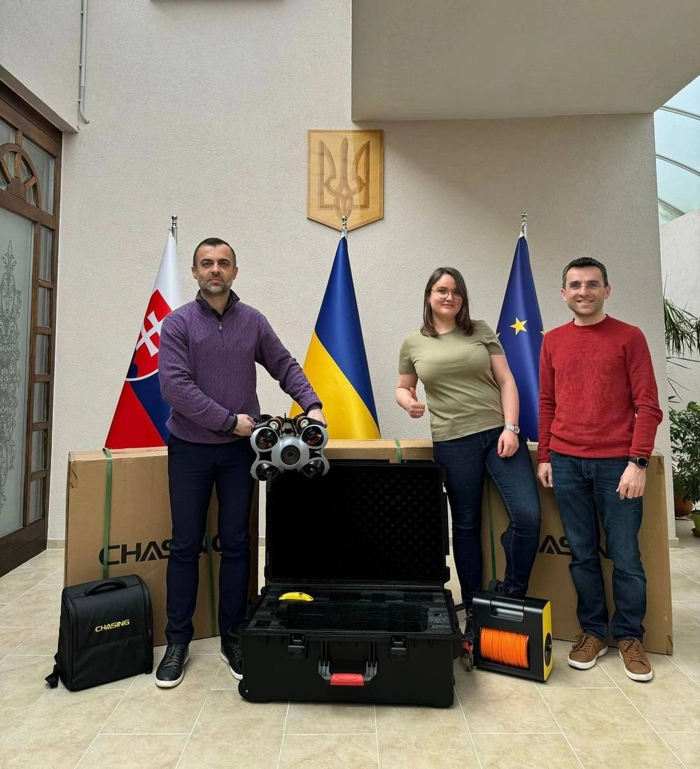Посольство Украины в Словакии передаст ГСЧС подводные дроны для разминирования