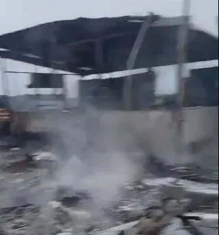 В Краснодарском крае рф бпла атаковали нефтеперерабатывающие заводы и военный аэродром, повреждены самолёты