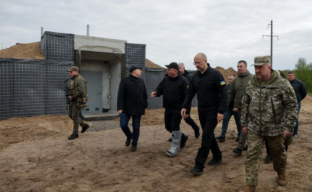 Shmyhal in Volyn inspects construction of fortifications