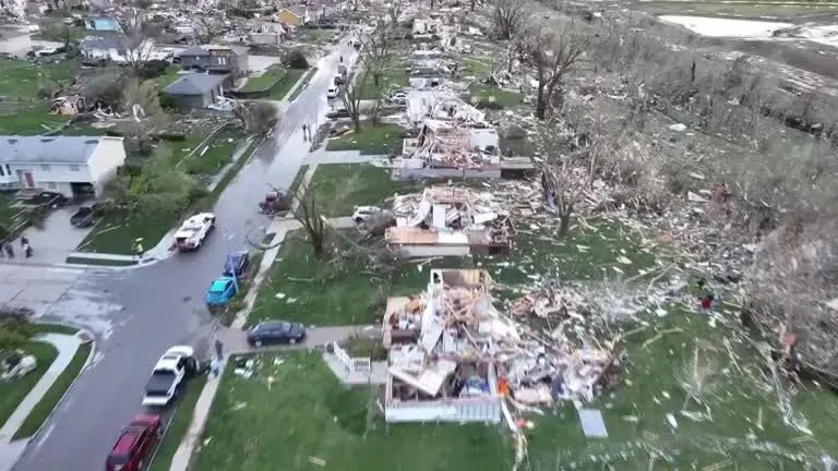 devastating-tornado-in-the-united-states-hundreds-of-homes-damaged-in-three-states-evacuations-announced-in-part-of-nebraska