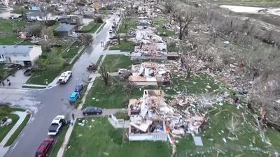 Разрушительный торнадо в США: повреждены сотни домов в трех штатах, в части Небраски объявили эвакуацию