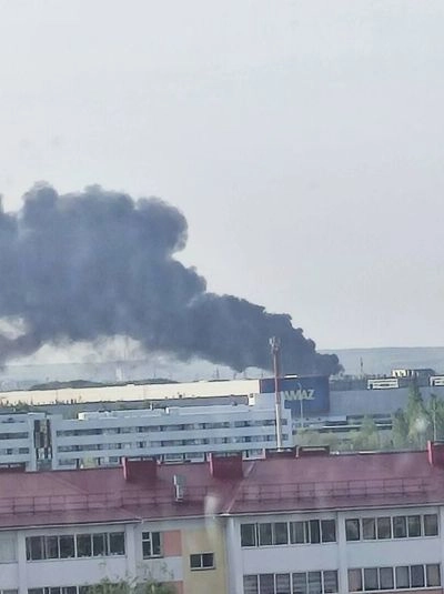 A fire broke out in an industrial zone in Naberezhnye Chelny in Russia: the KAMAZ plant denies that it was theirs