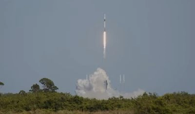 SpaceX launches 23 Starlink satellites on a Falcon 9 from Cape Canaveral