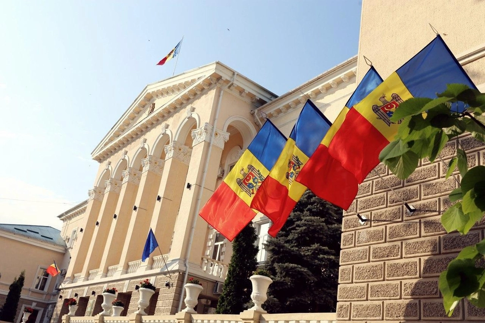Bloomberg: Британія попередила Молдову про загрозу гібридних атак з боку рф 