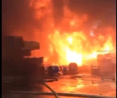 A warehouse with plastic caught fire near Moscow, the fire area exceeds 2 thousand square meters