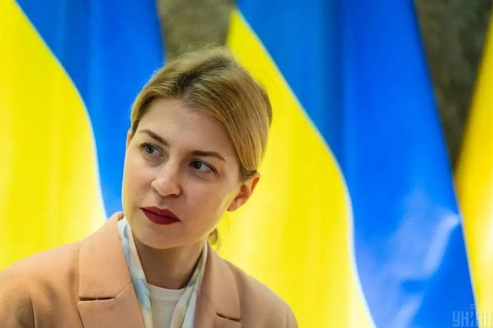 Стефанишина: принудительного возвращения украинцев из-за границы не будет