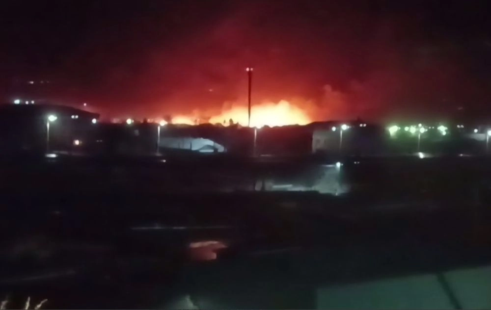В Бурятии вспыхнул масштабный лесной пожар: огонь уже добрался до столицы, объявлена эвакуация