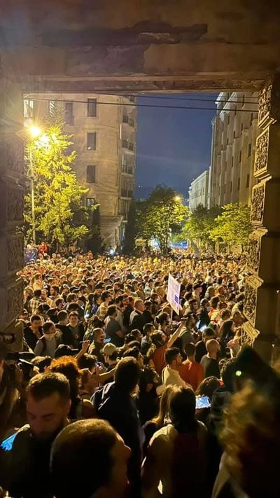 Протесты в Грузии: полиция пыталась разогнать несогласных с законом "об иноагентах" слезоточивым газом, водометами и резиновыми пулями