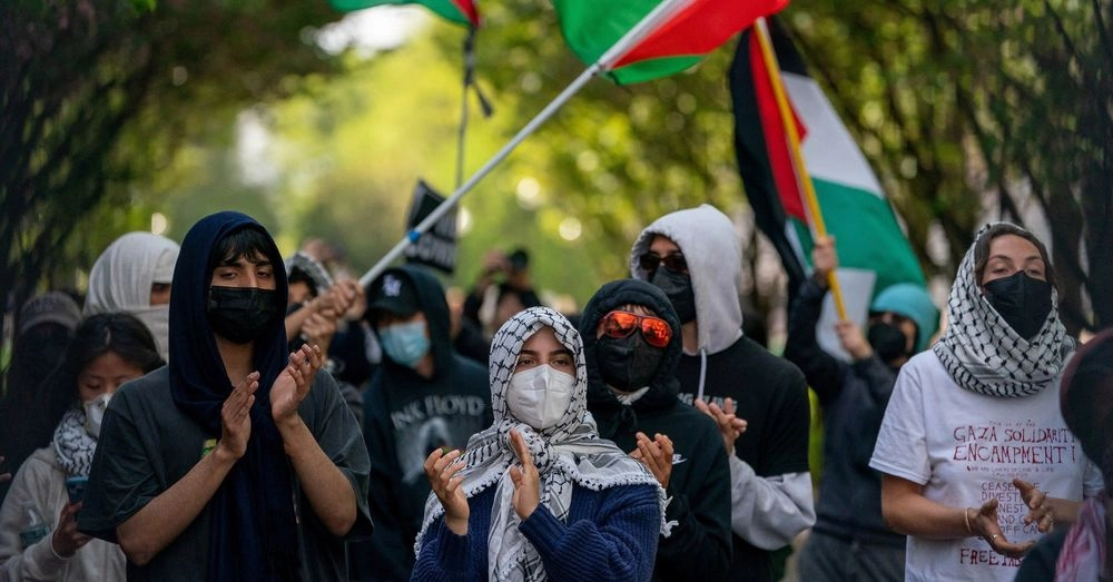 В США полиция задержала десятки демонстрантов в Колумбийском университете, выступающих против военных действий в Газе