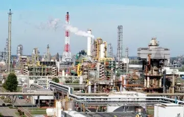 attack-on-a-refinery-in-the-riazan-region-of-russia-by-the-gur-sources
